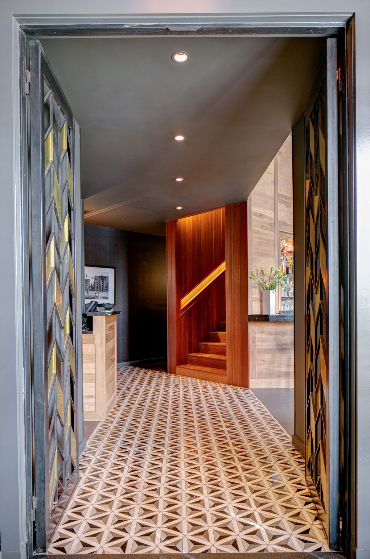 Entrance of the American Cut Bar & Grill project located at 495 Sylvan Avenue in Englewood Cliffs, New Jersey designed by the architecture studio Danny Forster & Architecture